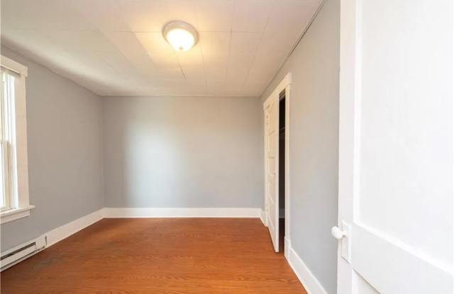 115 Spring Street Gallery 4