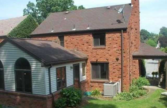 126 Rae Avenue photos photos