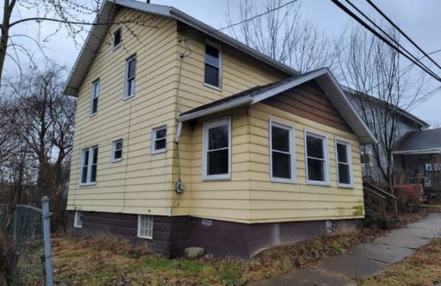 330 Silver St - 330 Silver Street, Akron, OH 44303
