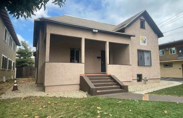 5 Bedroom 2 Bathrooms Apartment at 721 West 32nd St. - 32nd Street - 721 West 32nd Street, Los Angeles, CA 90007