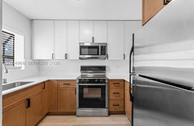 1605 Congressional Way Gallery 1