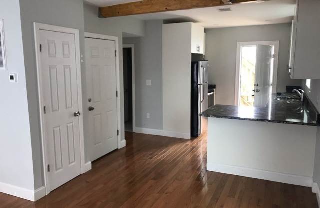 50 Linden photos photos