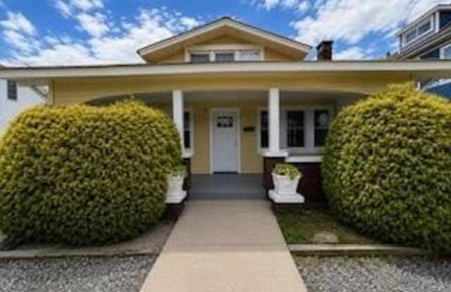 1721 River Road photos photos