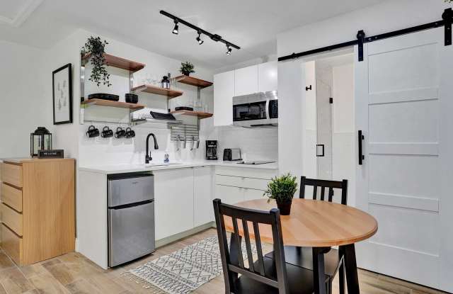 3218 SE 11 street unit B Gallery 3
