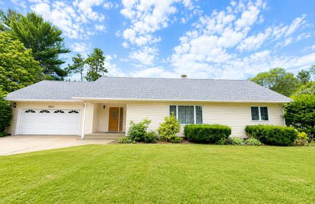 Spacious 4-Bedroom Home with Finished Basement & Attached Garage photos photos