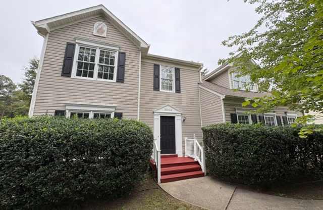 9504 Hungary Woods Drive Gallery 1
