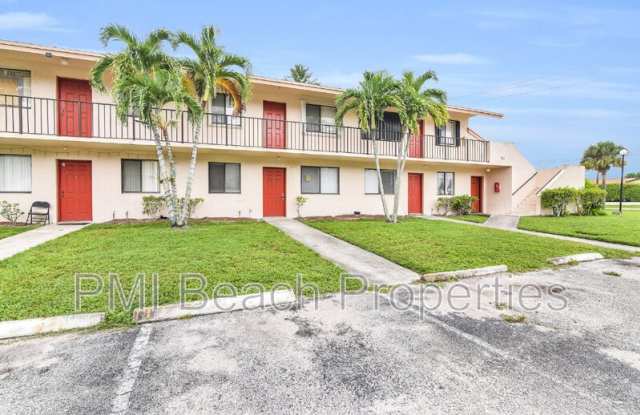 700 Nottingham Cir - 700 Nottingham Circle, Greenacres, FL 33463