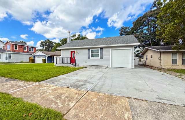 Beautifully renovated 3-bedroom, 2-bath home in College Park photos photos