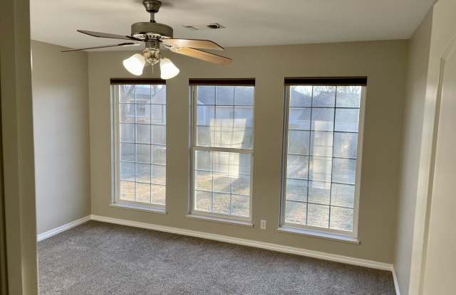 1027 East Dr - 1027 East Drive, Bartlesville, OK 74006