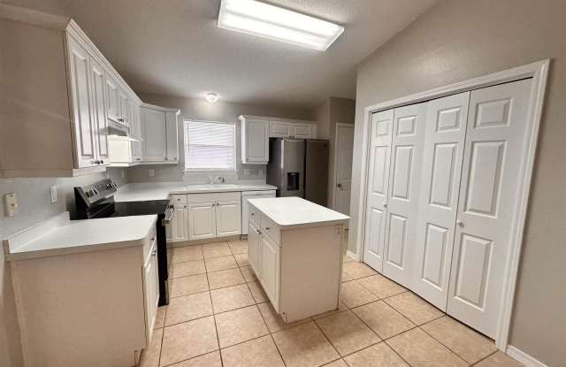 4110 Spinnaker Pl Gallery 4