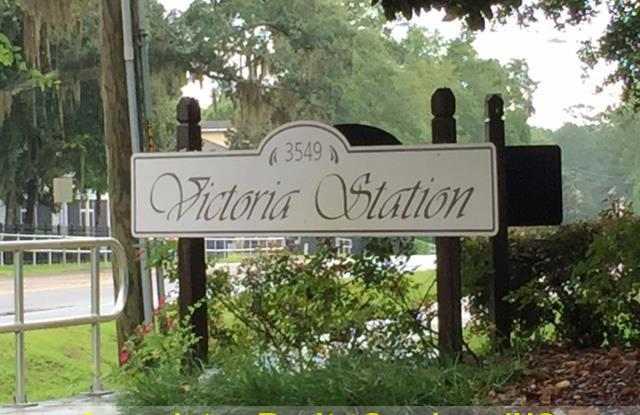 JUST REDUCED! Close to Campus!! 2Br/2.5Ba- 2 Weeks FREE RENT! photos photos