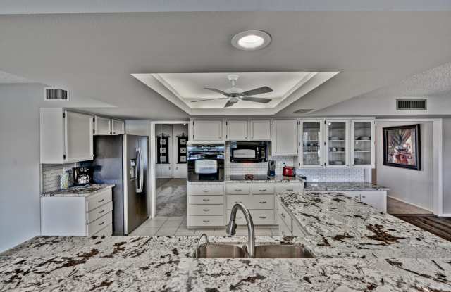 12423 W AURORA Drive Gallery 4