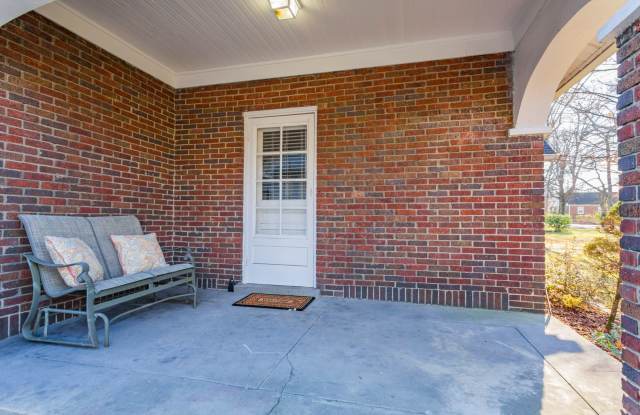 Cute 3 bedroom cottage Gallery 3