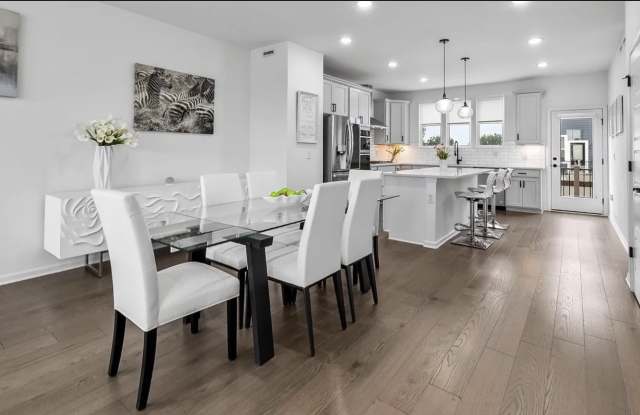43160 Atwood Avenue Gallery 3