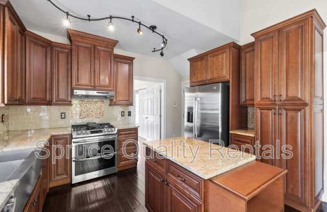 1305 Goldspot Ct photos photos