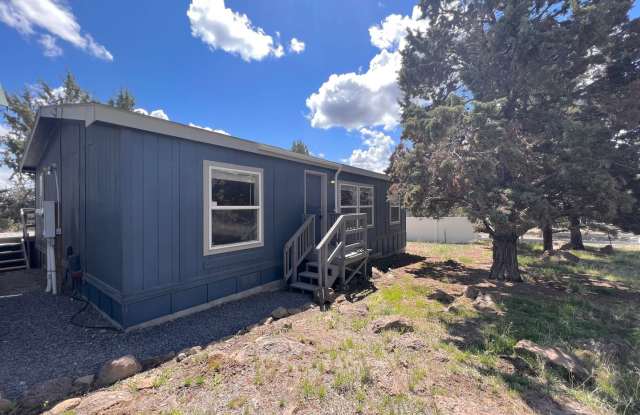 CHECK OUT THIS BEAUTIFUL HOME NEAR TUMALO ON 2 ACRES OF LAND!! Gallery 3