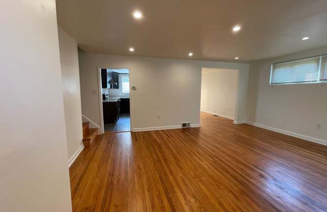 21 W GOLF CLUB Lane Gallery 3