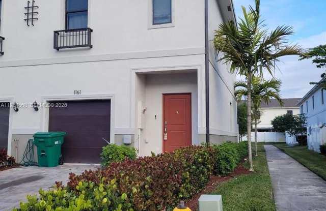 1161 SW 8th Ave photos photos