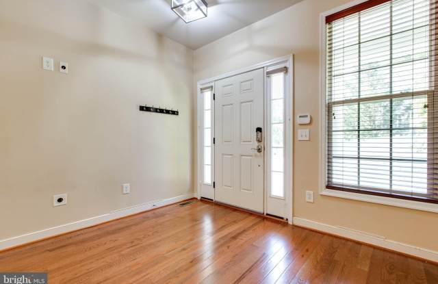 130-A PINEVIEW Avenue Gallery 4