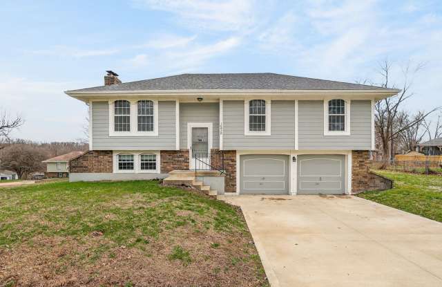 Spacious 3-Bed/2-Bath Home in Independence! - 16929 East 3rd Street South, Independence, MO 64056
