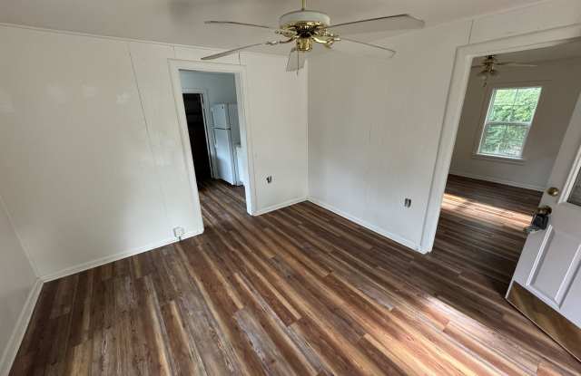 872 Youngs Lane photos photos