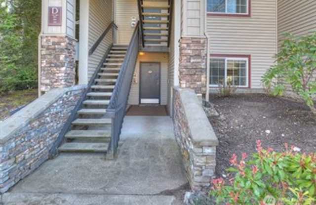 3Bd/2Bd Issaquah Condo - 25025 Southeast Klahanie Boulevard, Klahanie, WA 98029