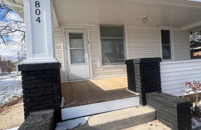 Charming Main Floor Apartment – 2 Bed, 1 Bath with Garage! photos photos
