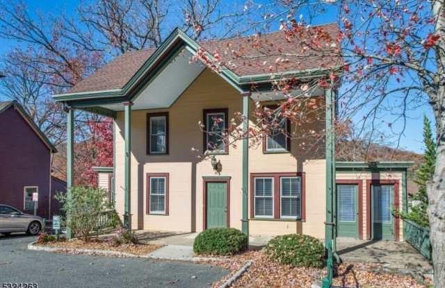 31 Simpson Ave - 31 Simpson Avenue, Parsippany-Troy Hills, NJ 07878
