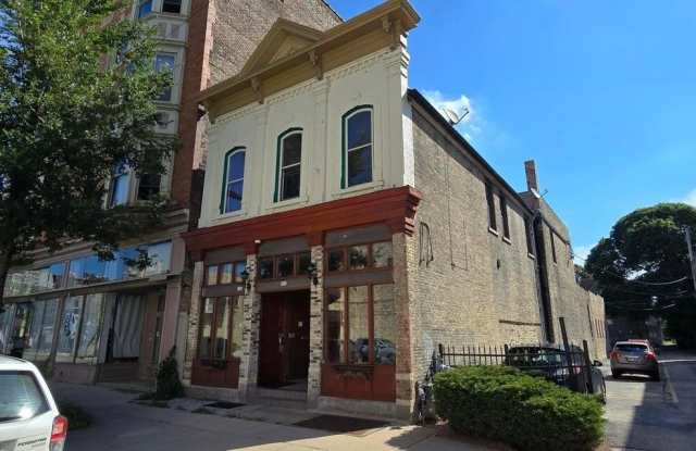906 S 5th St - 906 South 5th Street, Milwaukee, WI 53204