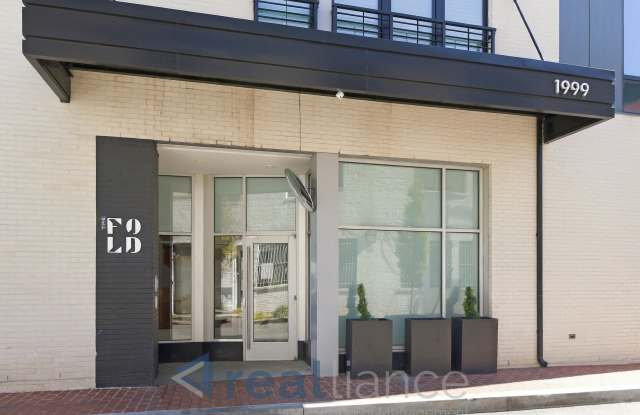 1999 9 1/2 St NW #201 Gallery 1