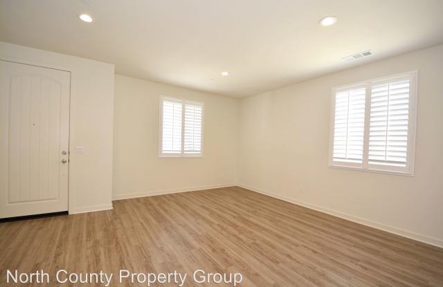 4252 Calle del Vista Gallery 2