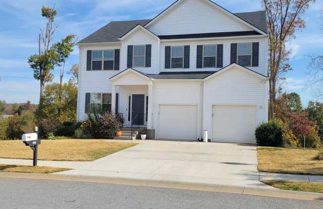 6 Bed, 4 Bath Home Available in Simpsonville photos photos