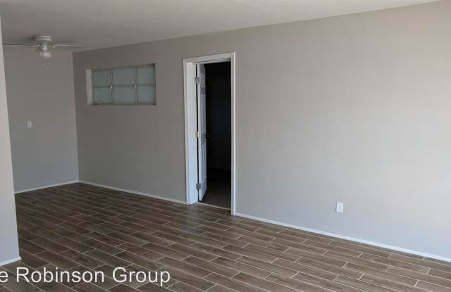 2611 N 34th Dr. Gallery 3
