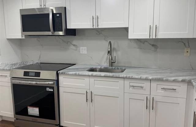 3490 Foxcroft Rd photos photos