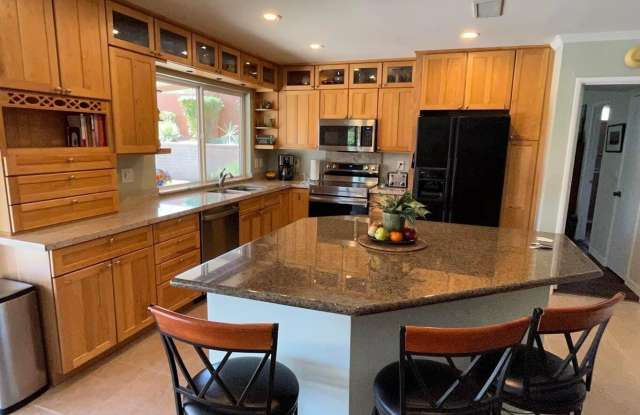 15821 N 9th Place Gallery 4