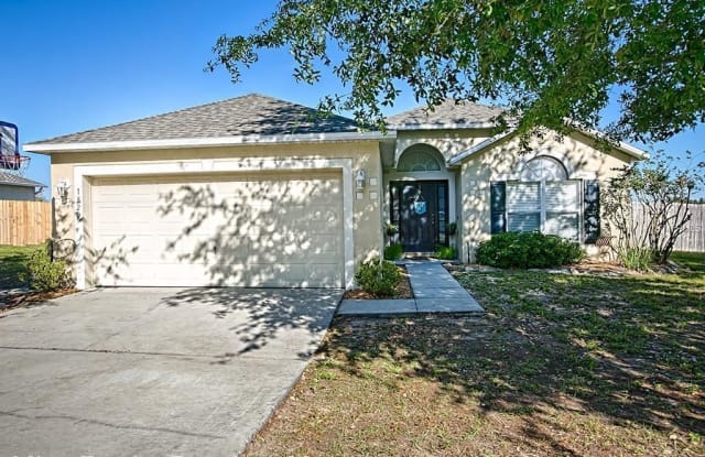 1820 Western Hills Ln. - 1820 Western Hills Lane, Mascotte, FL 34753