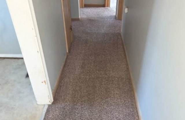 3 Bedroom Ranch/Full Basement - Warren Gallery 4