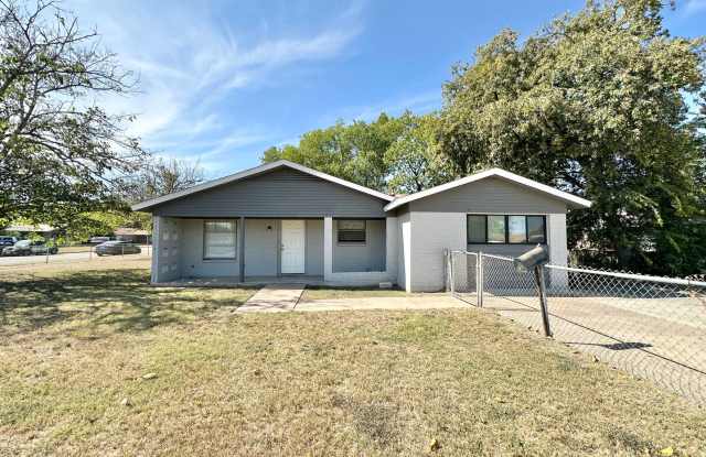 Price Drop! Viewable Now! Pets Accepted! photos photos