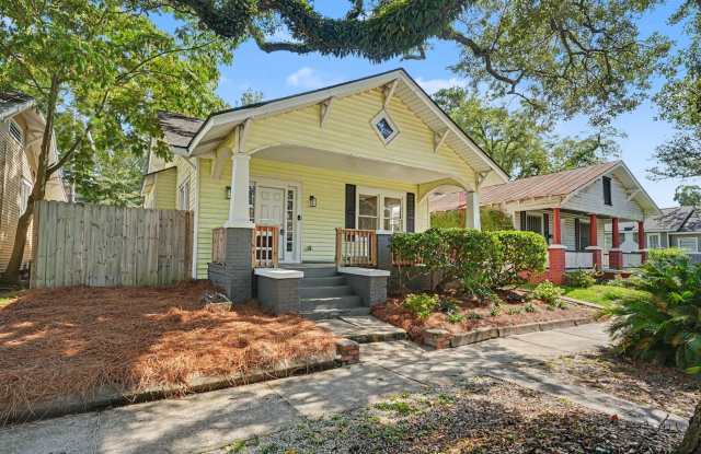 Renovated 4 Bedroom 2 Bathroom fenced in yard 1 off street parking Gallery 3