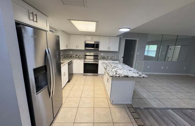 Eustis 3 Bedroom 3 Bath Home Gallery 4
