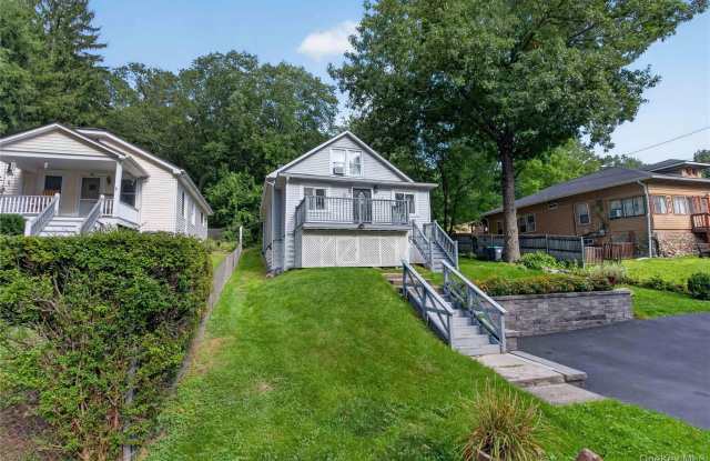 34 Winona Avenue Gallery 1
