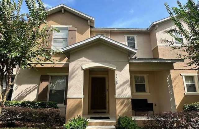 Spacious 3 Bedroom 3 Bathroom Townhome with Loft in Avalon Park Gallery 2