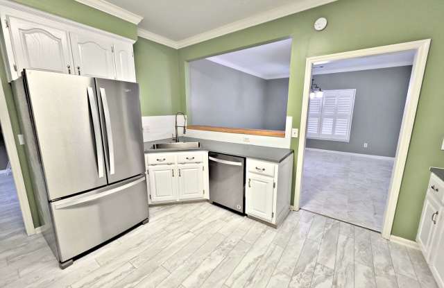 ***MOVE IN SPECIAL***HOUSE FOR RENT - DECATUR SE - 2208 Yorkshire Southeast, Decatur, AL 35601