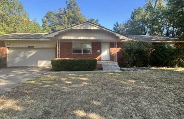 Must see 3 bed, 2 bath home in Central Norman Gallery 3