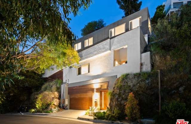 8469 FRANKLIN AVE - 8469 Franklin Avenue, Los Angeles, CA 90069