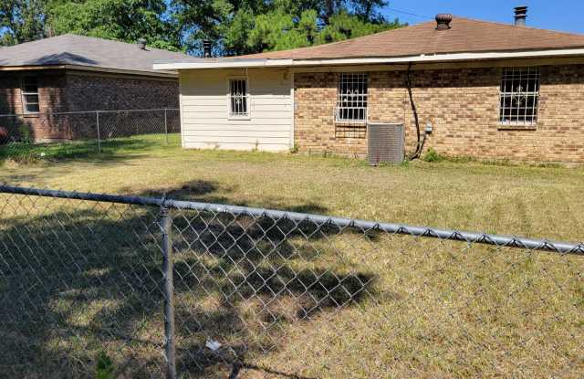 3136 Seminole Drive Gallery 2