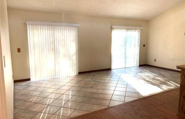 303 HIDDEN LAKE DRIVE Gallery 2