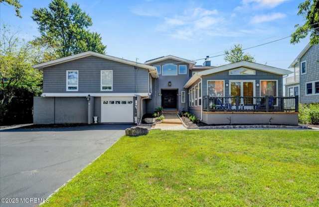 74 Seneca Place photos photos