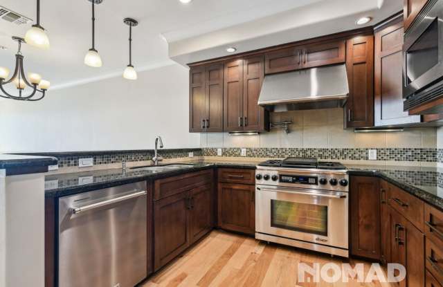 Charming 3BR Townhome in Scottsdale photos photos