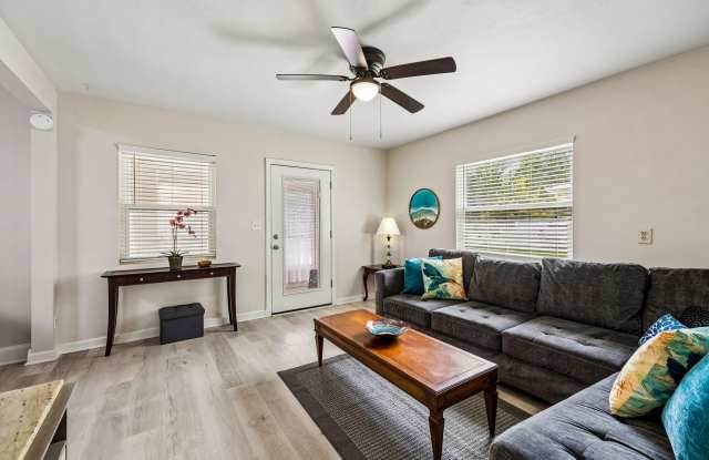 3233 Dellwood Avenue photos photos